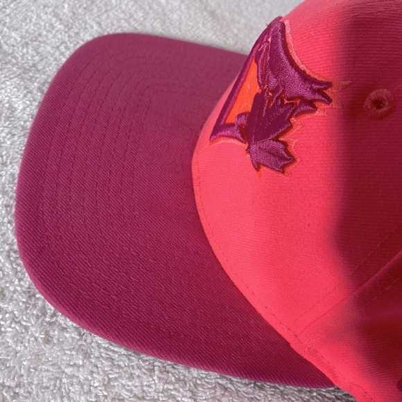 New Era Hot Pink Toronto Blue Jays Snap Back Baseball Cap Hat - Picture 9 of 16
